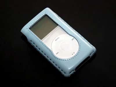 Review: Incase Handcrafted Leather Sleeve