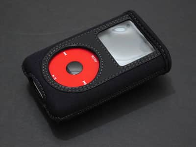 Review: Incase Neoprene Sleeve and Multifunction Sport Case for iPod (with Click Wheel)