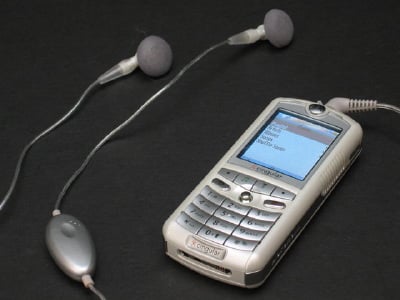 Super First Look: Motorola ROKR E1 iTunes Phone