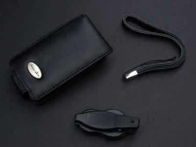 First Look: Saunders Rhinoskin iPod Leather Flipcase for iPod nano