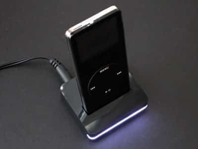 Review: SwitchEasy KuroDock and KuroDock Power Adapter for iPod nano