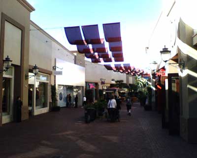 Live from the Apple Store, Part 1: Parasites