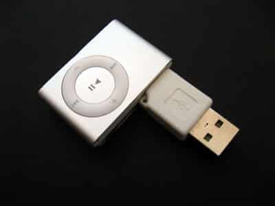 Review: Incipio IncipioBud USB Adapter for iPod shuffle (2G)