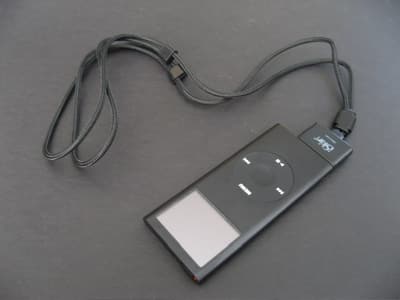 First Look: iSkin Adjustable Lanyard for iPod