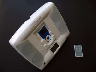 Review: dreamGear i.Sound Wall Mountable Desktop & Speaker System