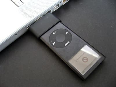 Review: Incipio IncipioHitch USB Adapter for the 2nd Gen iPod nano