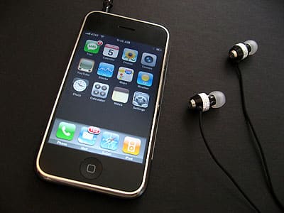 Review: v-moda Vibe Duo Earphones with Microphone