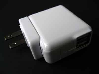 Preview: Capdase Dual USB Power Adapter for iPhone & iPod