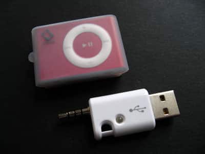 First Look: Capdase Soft Jacket & Syncha for iPod shuffle 2nd Generation