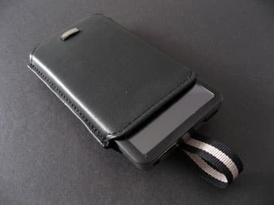 Review: JAVOedge JAVOLeather Case Pull Out for iPod nano, classic & touch