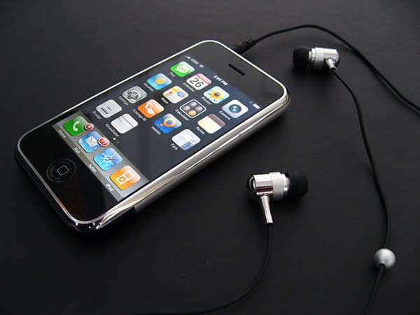 Review: Maximo iP-HS2 iMetal Isolation Headset for iPhone