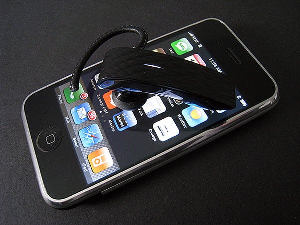 Review: Aliph Jawbone Earwear (2008)