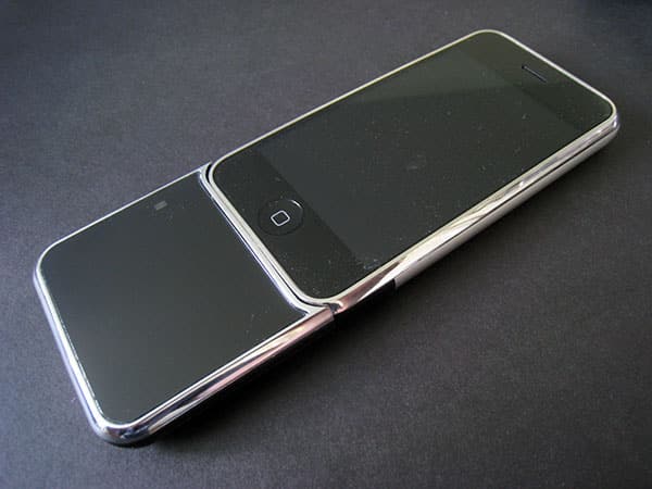 First Look: iPhoneck BBONE Backup Battery for iPhone