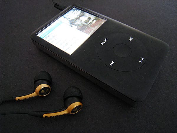 First Look: iFrogz EarPollution Plugz