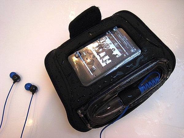 Review: H2O Audio Amphibx Waterproof Armband