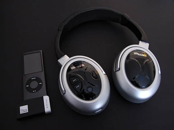 Review: SoundOn WHP-i230 Digital Wireless iPod Headphones