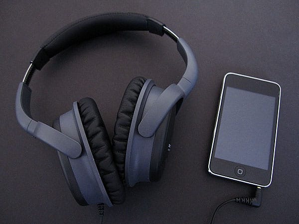 Review: Phitek Blackbox M10 Active Noise Canceling Headphones