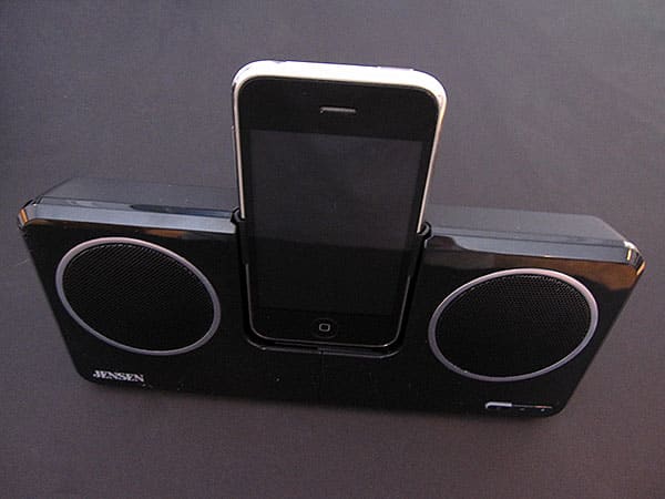 Review: Jensen JiSS-250i Docking Speaker Station for iPod and iPhone