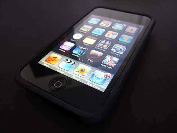 First Look: DLO HybridShell for iPod touch 2G