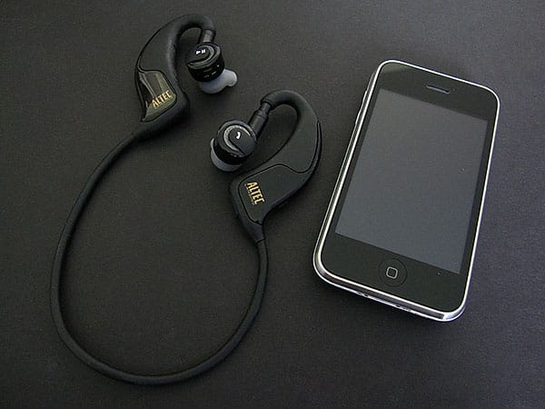 Review: Altec Lansing BackBeat 903 Wireless Stereo Headphones