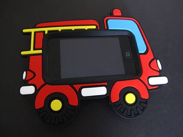 First Look: Incipio Lab Butterfly + Fire Engine for iPod touch 2G