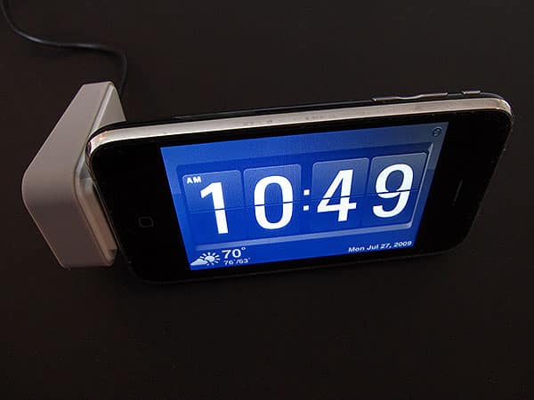 Review: Kensington Nightstand Charging Dock for iPhone