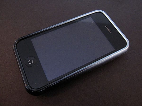 First Look: Griffin Outfit Shade for iPhone 3G/3GS