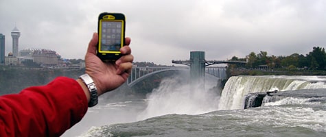 Photo of the Week: iPhone 3G in New York