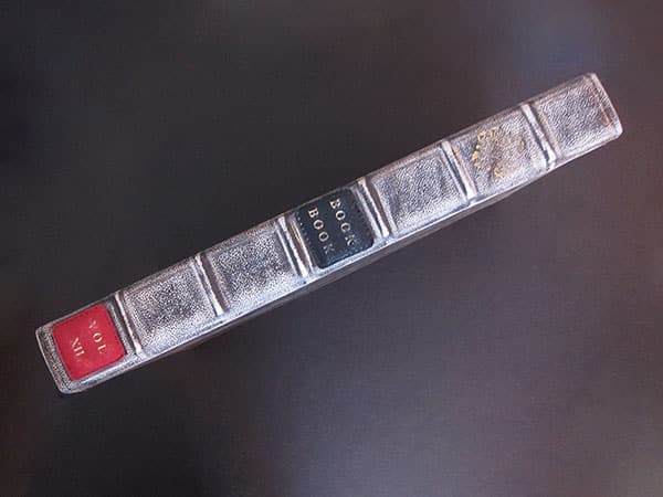 TwelveSouth&rsquo;s BookBook: So You Can Book Your MacBook