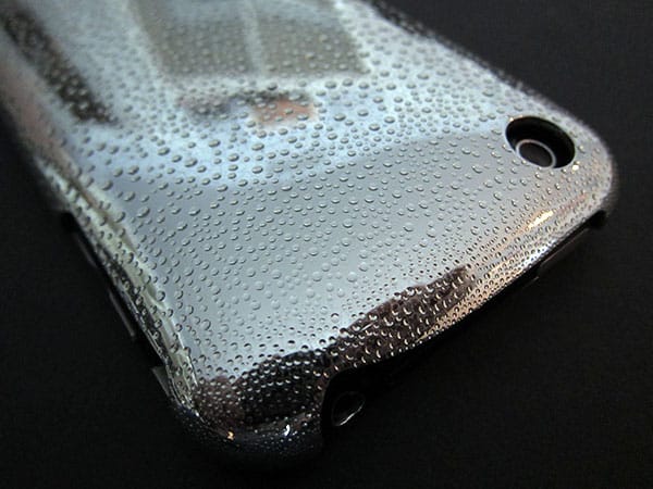 First Look: Ozaki iCoat Sweat + iCoat Anti-Drop Cases for iPhone 3G/3GS