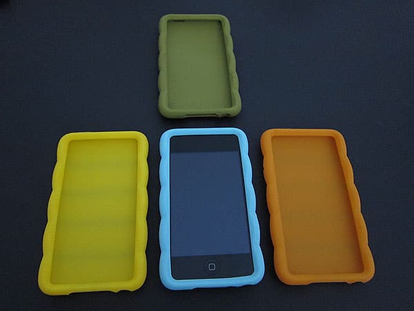 First Look: Incipio Pillow and Edge Cases for iPhone 3G/3GS + iPod touch