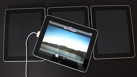 Apple iPad unboxing and accessory gallery posted