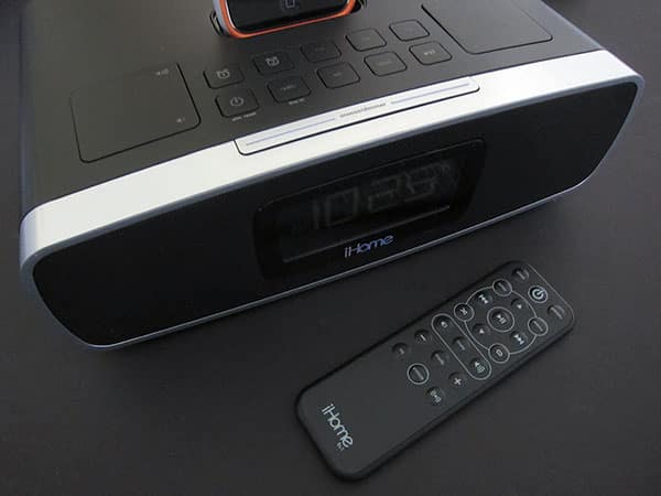 Review: iHome iP90 Dual-Alarm Clock Radio for iPod + iPhone