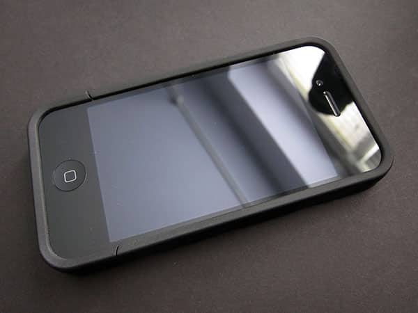 First Look: Hard Candy Cases BubbleSlider for iPhone 4