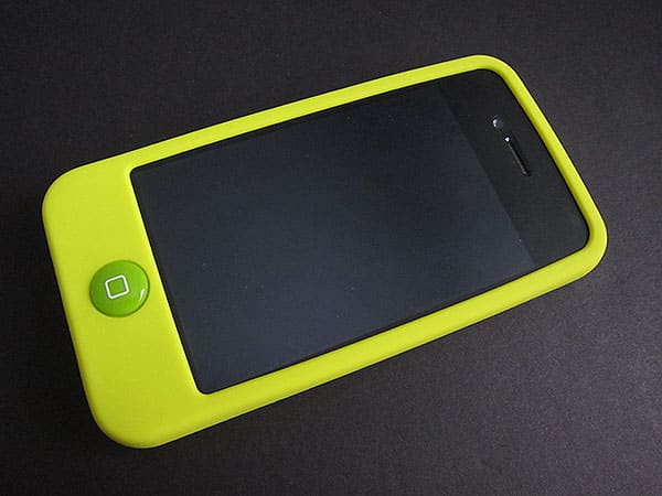 First Look: SwitchEasy Colors for iPhone 4