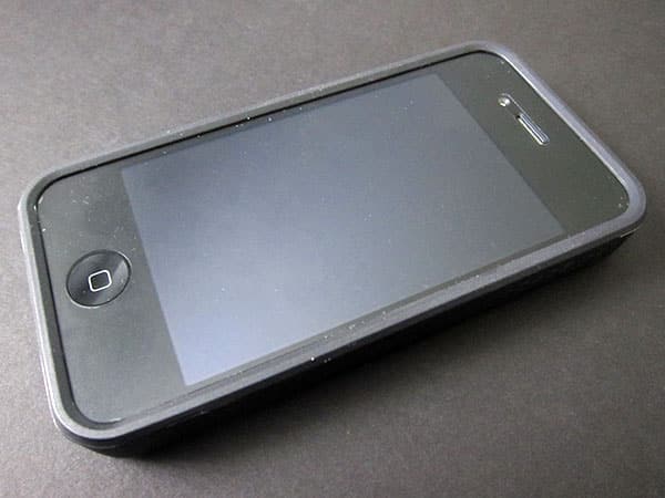 First Look: Speck GeoMetric for iPhone 4