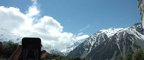 Photo of the Week: iPhone 3G in New Zealand
