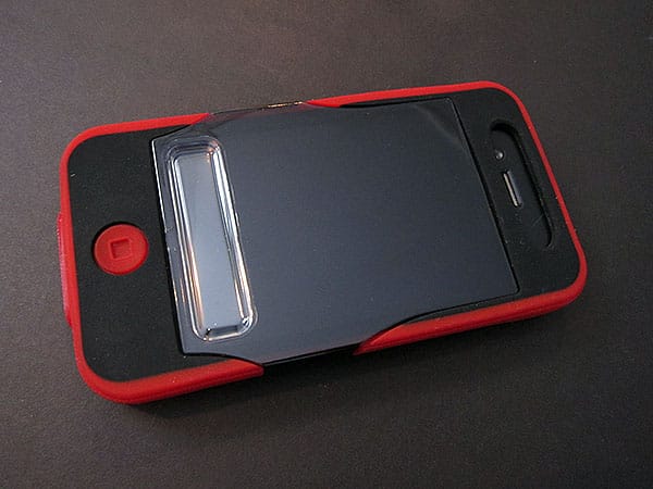 First Look: iSkin Revo4 SE Special Edition for iPhone 4