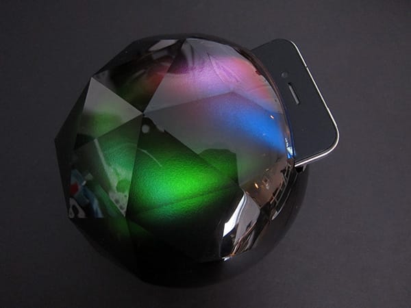 Review: Yantouch Black Diamond 3D Dock for iPhone