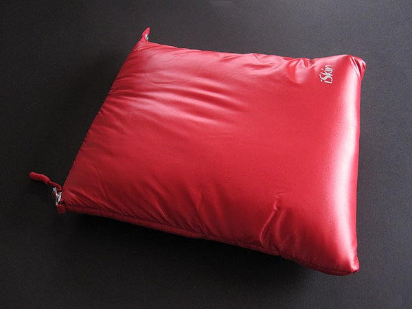 Review: iSkin 3 Degree, Summit + Sling for iPad + iPad 2