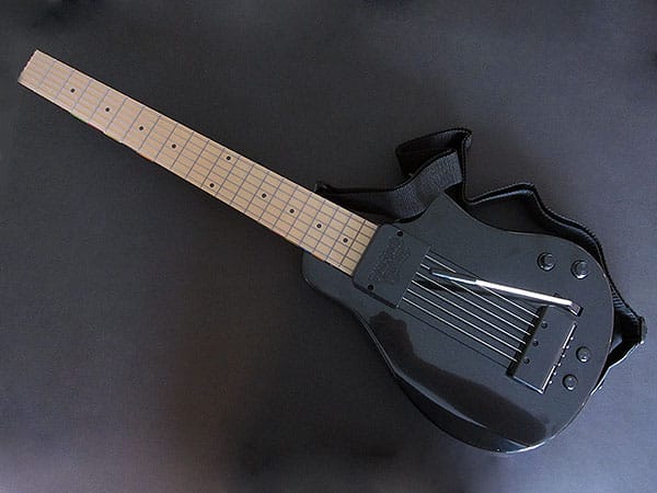 Preview: Inspired Instruments You Rock Guitar YRG-1000