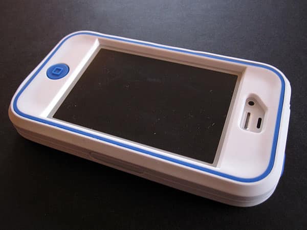 Review: Speck MightyVault for iPhone 4/4S