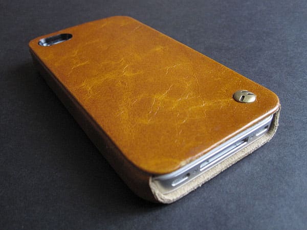 Review: SwitchEasy Lux for iPhone 4/4S