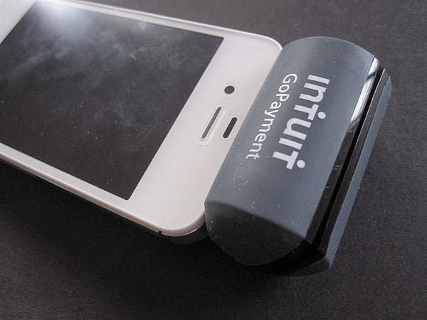 First Look: Intuit GoPayment Card Reader