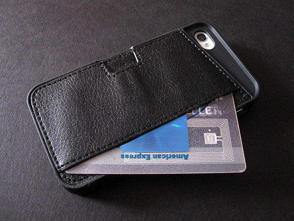 Review: CM4 Q Card Case for iPhone 4/4S