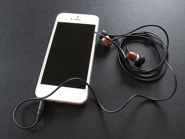 Preview: Griffin WoodTones Earbuds