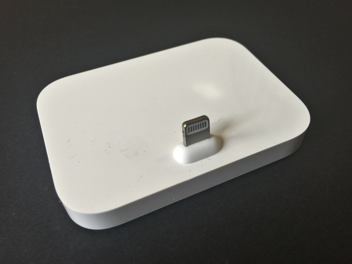 Review: Apple iPhone Lightning Dock