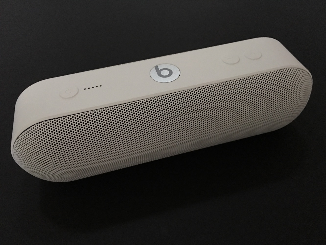Review: Beats Electronics Beats Pill+ Wireless Bluetooth Speaker
