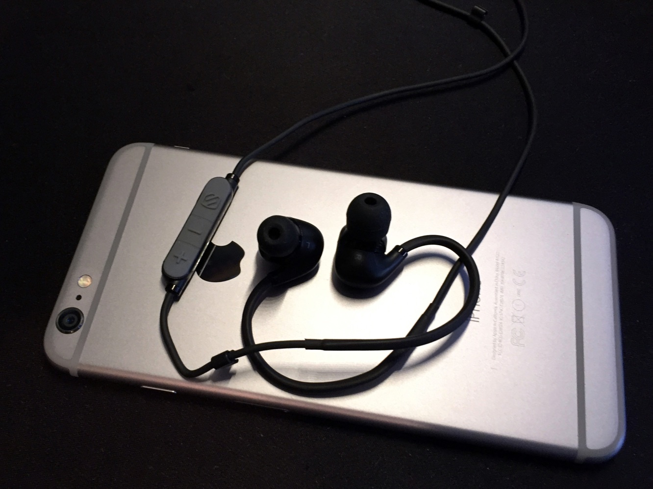 Review: Scosche SportclipAIR Wireless Bluetooth Earbuds