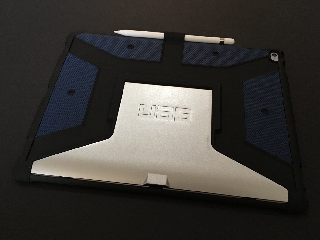 Review: Urban Armor Gear Composite Case for iPad Pro
